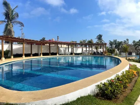 House in Acapulco Diamante Отели рядом с Аэропорт Генерал Хуан Альварес