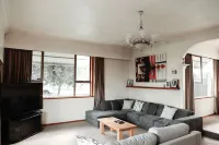 Central Hastings with In-ground Pool