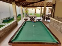 5 BEDROOM HOUSE WITH POOL