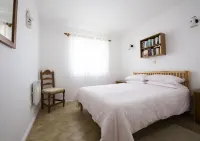 Casa Valeria, 1st Floor, Right by Sea, 2 Bedrooms, Roof Terrace, Beach, Sea View