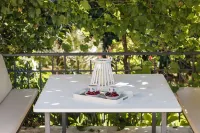 Beach front Holiday Home Villa Radanovic with Pool and Kotor Bay Sea View Hotels in Dobrota