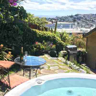 Relaxing Home with Sweeping Views, Chef's Kitchen and Hot Tub in Center of SF Fitness & Recreational Facilities