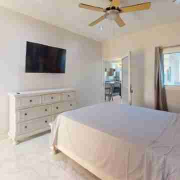 SunThan Rentals. Unit # 1 Rooms