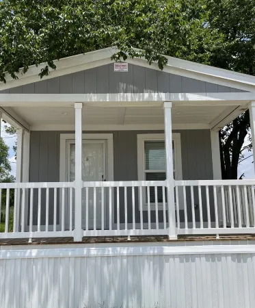 Cozy 2 bed 1 bath centrally located