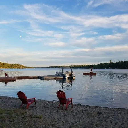 Perfect Lakefront Getaway ~ Beautiful Private Setting!