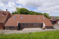 North Sea coast, natural beach within walking distance, apartment on the dike!