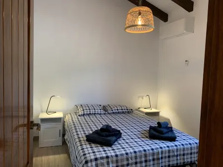 Cortijo Airen, New in the rental! Recently renovated holiday home in the campo Отели в г. Компета