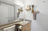 Centrally located stylish apartment in Downtown Vancouver!