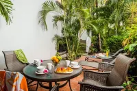 OUTSTANDING LUXURIOUS TROPICAL VILLA - CASA SUENO, BEACH ACROSS  STREET