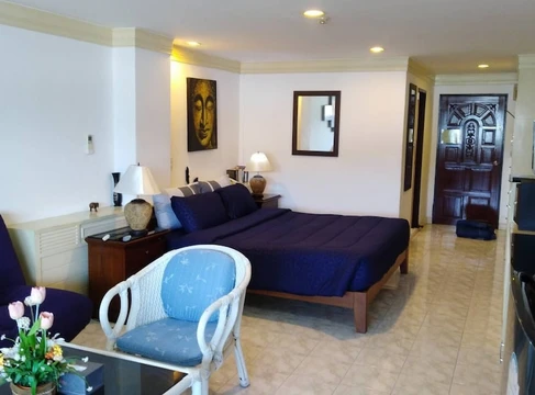 รูปภาพของSpacieux Studio, Tres Belle vue mer sur la Baie de Patong