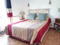Price PROMO House Cotignac 6 pers bright beautiful garden view, all inclusive price! Hotéis em Cotignac
