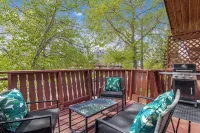 4BR 2000sqft Chalet by DT: 15mins to Banff,  Epic MTN Views, 2-min Walk to Shops