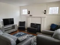 Peaceful House, Calming Gardens + Kitchen + Wi-Fi