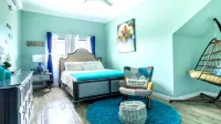 Stylishly Modern Apt° in Upscale Area ~with Private Beach & Pool Access Hotels in 