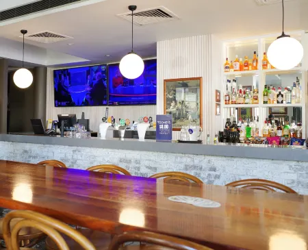 Crown Hotel Surry Hills Отели рядом с достопримечательностью «Библиотека Грин сквер»