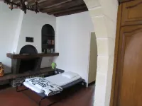 Apartment F2 standing in an old farm. Completely renovated. Very calm.