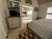 The Penthouse with Sweeping Views of Cocoa Bay Beach , Green Turtles & Rays Hotels in Green Turtle Cay