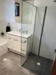 3 bedrooms - sleeps 6