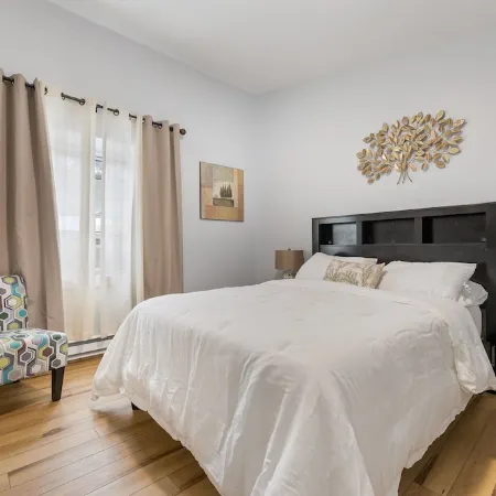 Cozy newly remodeled home close to major amenities in Connecticut a