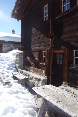 Beautiful chalet in 3918 Lauchernalp, Wiler, Valais Отели рядом с достопримечательностью «Алеч Арена»