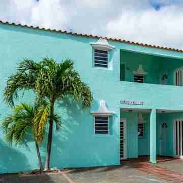 Spacious Oceanfront Villa, private beach and water access, accommodates 12 Hotel Exterior