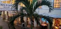 Beautiful Ocean Front Condo- The perfect relaxing getaway! Internet, TV. FLR A/C