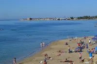 Beachside Villa. Sea and beach views. Free Paphos airport transfers free aircon - บังกะโล
