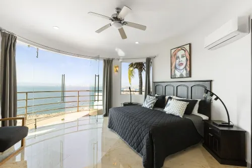 Private Infinity Pool Villa, Amazing Ocean Views, Sunsets, Palapa Bar & More!