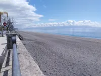 A WINDOW ON THE SEA Hotel a Roccalumera