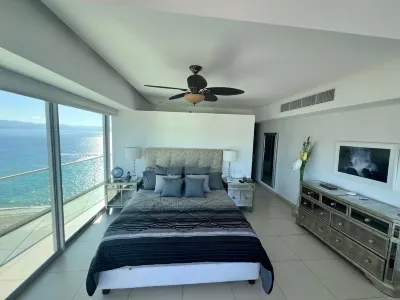 Spectacular 2900 sqft 4Br/4Ba beachfront condo at Luxurious Icon Vallarta!! Hotel a 