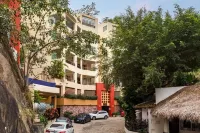 Private pool, stunning views above Zona Romantica