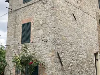 Exclusive Stone Tower. Hotels in Murlo