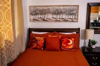 5 Min Drive to Junkanoo Beach, Arawak Cay, Ardastra Garden & Zoo & Attractions Hotels in Chippingham