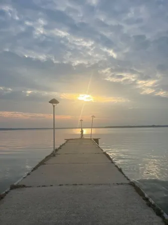 Cozy Cabin in Lake City, just steps from the beach!