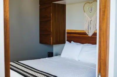 LUXURIOUS 2 STORY PH / PREMIUM AREA / PRIVATE PLUNGE POOL / HEART OF ALDEA ZAMA