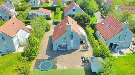 Oogduyne 133, luxe villa for 10 people, pets allowed