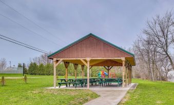 Cozy Solar-Powered Loft: Walk to Lake Champlain!