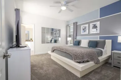 Stunning 5Bd w Pool Close to Disney at Champions Gate 8956