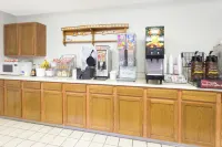 Budget Inn & Suites Hotels in DeWitt