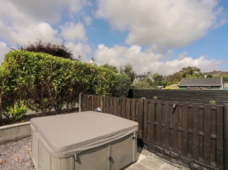 Dolwyn Отели рядом с достопримечательностью «Llanfairpwllgwyngyll»