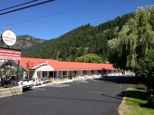 Overlander Motel Hotels in Chase