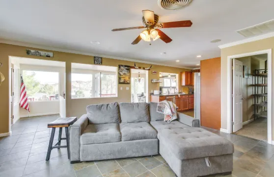 距伊莎貝拉湖6英里：山梅薩度假屋