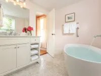 Candleberry Inn on Cape Cod Hotels in Brewster