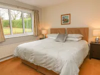 Trederwen Hotels near Rhayader Riverside Walk