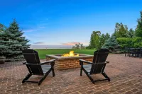 Lake Michigan Gem: Private Beach & Game Room - 4-Star