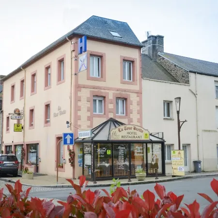 Logis Hôtel et Restaurant la Tour Brette Отели в г. Понторсон
