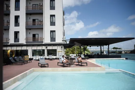 Grand Resort & Residences Отели рядом с достопримечательностью «The Belize Sign Monument»