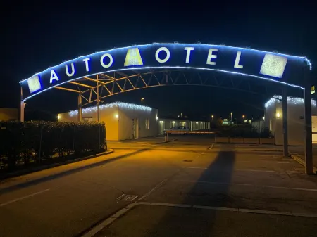 Autohotel Ravenna Отели в г. Равенна