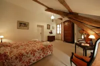 Le Manoir Saint Jean Hotels in Moissac