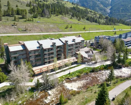 Large, Welcoming Condo with Incredible Views - WL406 by Redawning Hotels in Copper Mountain